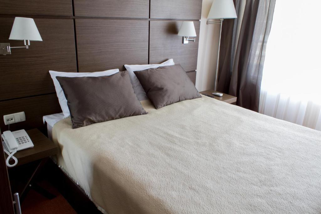 Hotel Mirniy Resort Odessa Oda fotoğraf